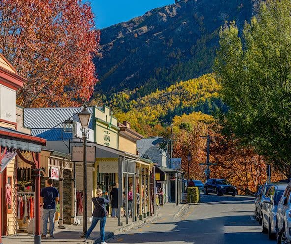 Explore Arrowtown: A Charming Getaway Near Queenstown